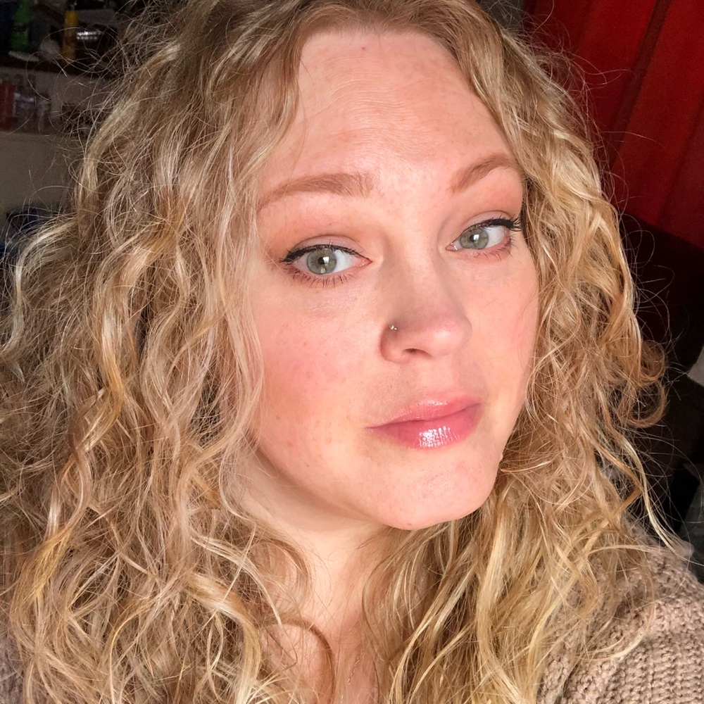 Meet your Posher, Jenifer